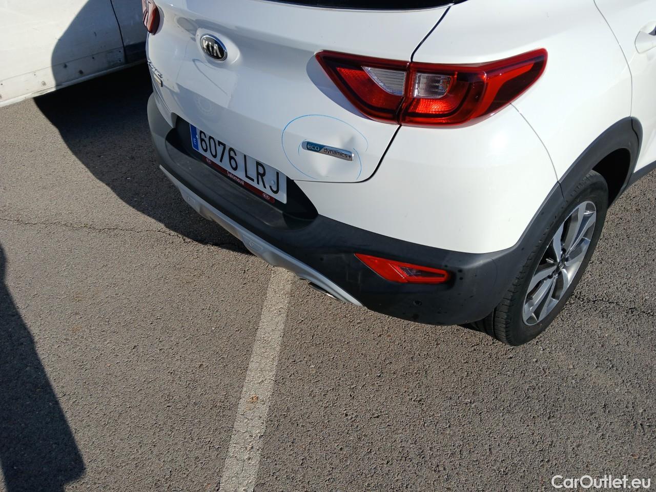  KIA  STONIC KIA  / 2017 / 5P / todoterreno 1.0 T-GDi 88kW (120CV) MHEV iMT Drive #11