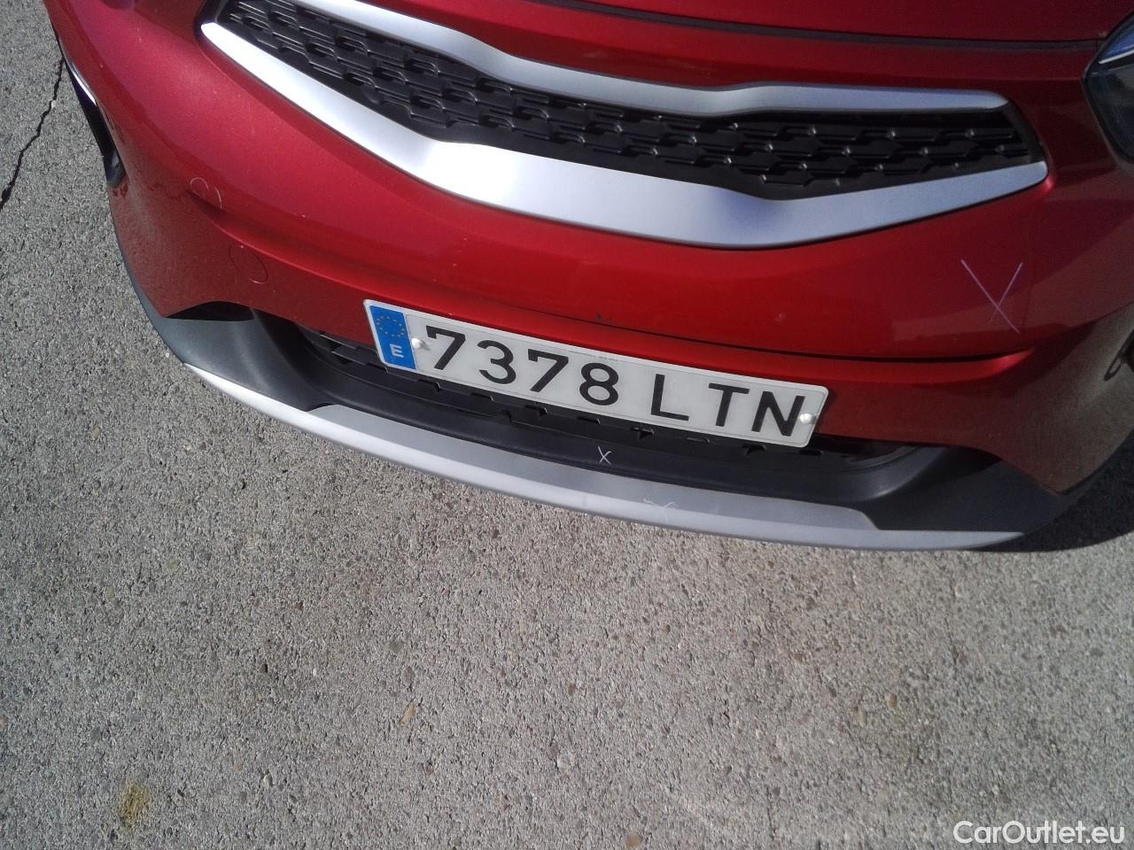 KIA  STONIC KIA  / 2017 / 5P / todoterreno 1.0 T-GDi 74kW (100CV) MHEV iMT Concept #10