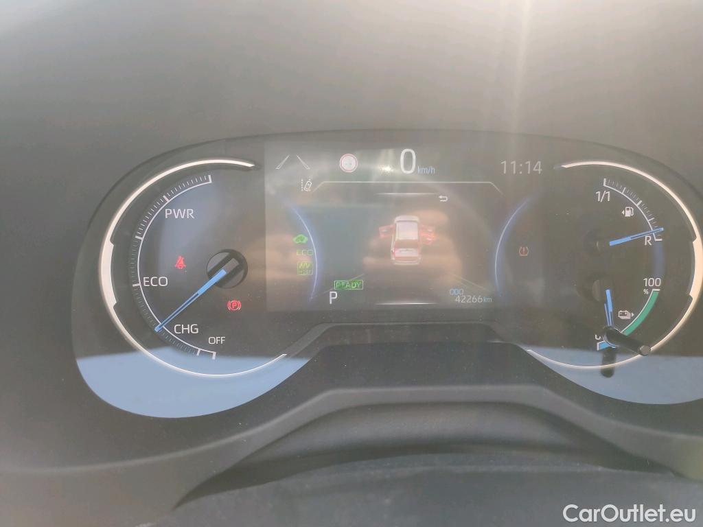  Toyota  RAV4 TOYOTA  / 2018 / 5P / todoterreno 2.5l PLUG-IN 300PH (e-CVT) Advance #25