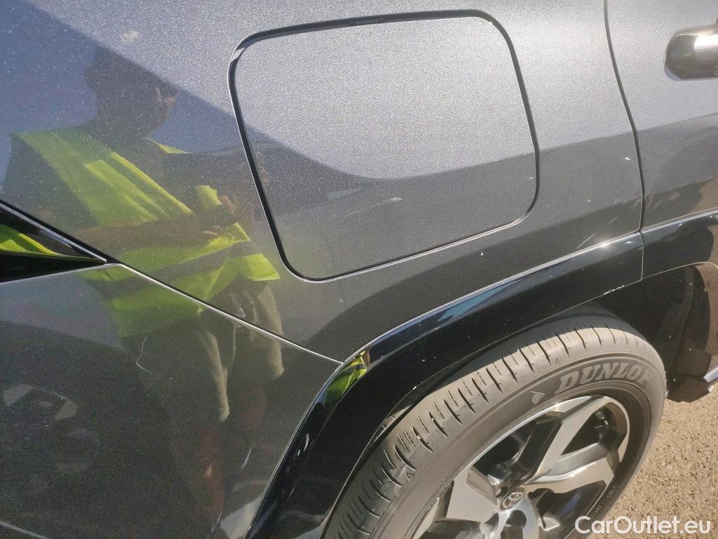  Toyota  RAV4 TOYOTA  / 2018 / 5P / todoterreno 2.5l PLUG-IN 300PH (e-CVT) Advance #3
