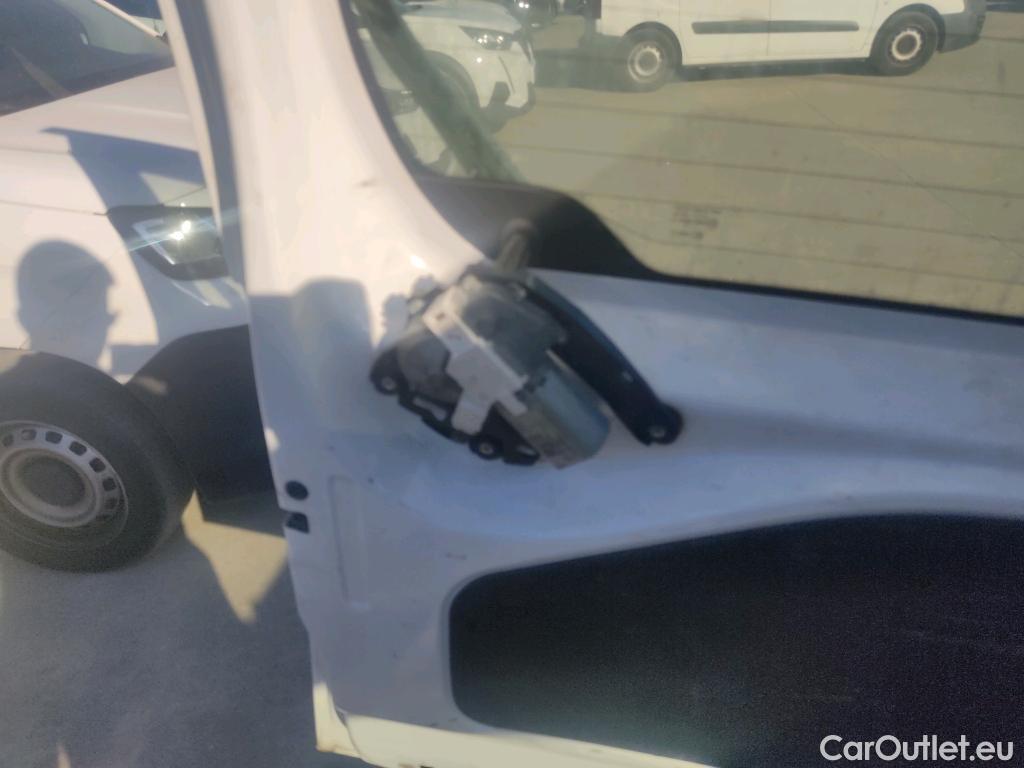  Citroen  Berlingo  Combi Live Edition 1.6 BlueHDi 75CV MT5 E6 #28