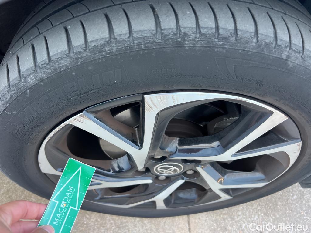  Toyota  C-HR TOYOTA  / 2019 / 5P / todoterreno 1.8 125H Advance #5