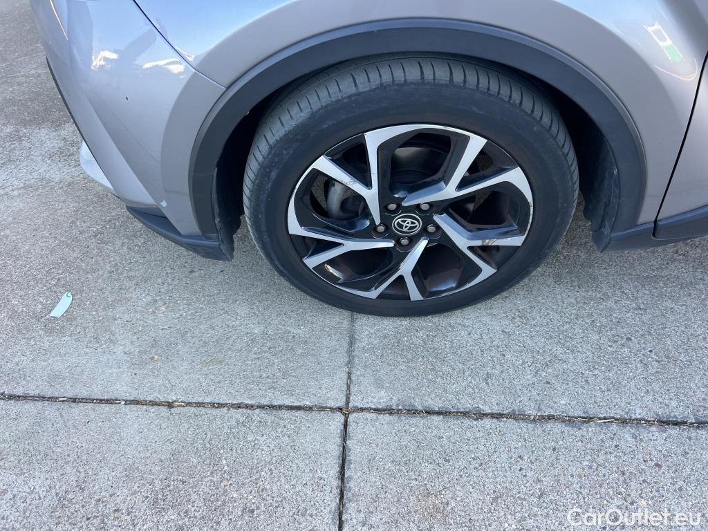  Toyota  C-HR TOYOTA  / 2019 / 5P / todoterreno 1.8 125H Advance #1
