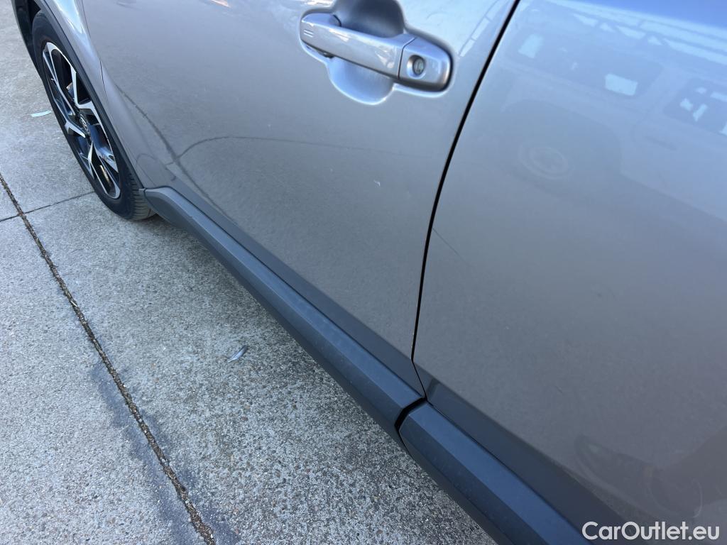  Toyota  C-HR TOYOTA  / 2019 / 5P / todoterreno 1.8 125H Advance #9