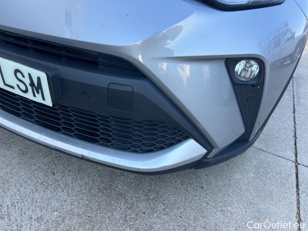  Toyota  C-HR TOYOTA  / 2019 / 5P / todoterreno 1.8 125H Advance #26