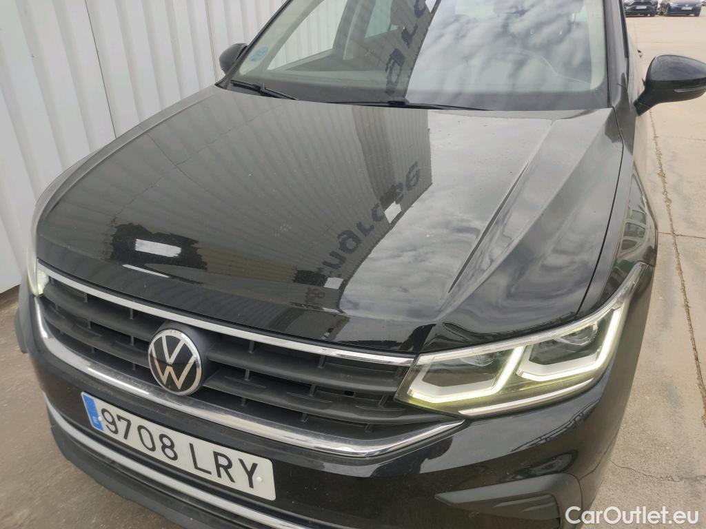  Volkswagen  Tiguan  Life 2.0 TDI 150CV AT7 E6d #14