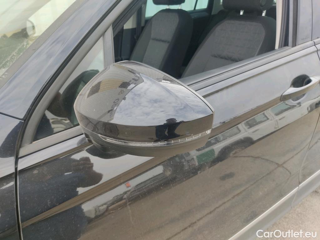  Volkswagen  Tiguan  Life 2.0 TDI 150CV AT7 E6d #12
