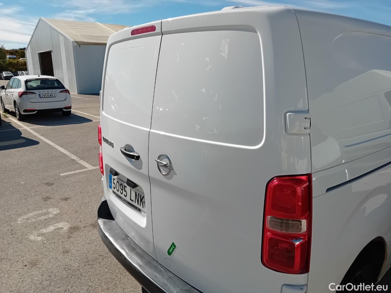 Opel  Vivaro OPEL  / 2019 / 4P / furgón 1.5 Diésel 88kW (120CV) M Std Express #25