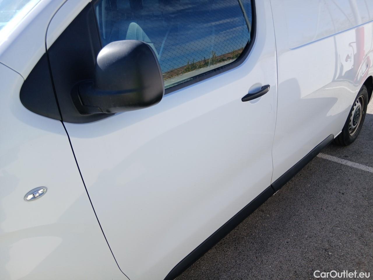  Opel  Vivaro OPEL  / 2019 / 4P / furgón 1.5 Diésel 74kW (100CV) M Std Express #8