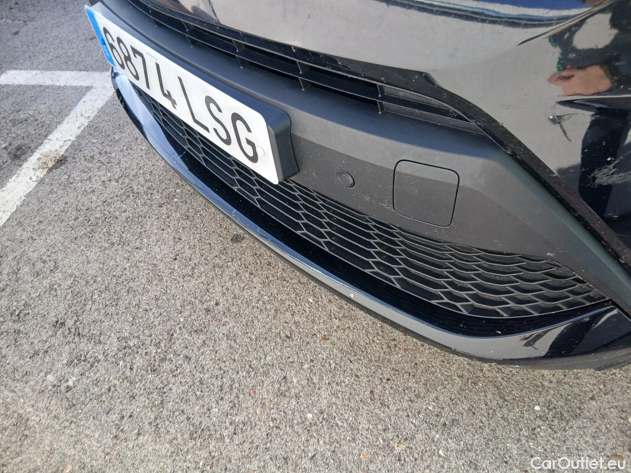  Toyota  C-HR TOYOTA  / 2019 / 5P / todoterreno 1.8 125H Advance #3