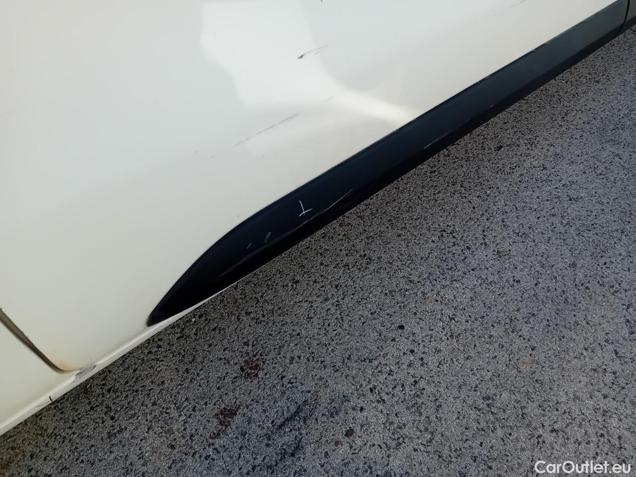  Opel  Vivaro OPEL  / 2019 / 4P / furgón 1.5 Diésel 88kW (120CV) M Std Express #37