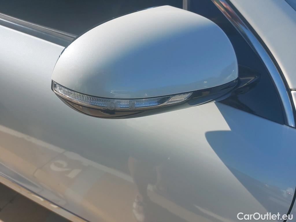  KIA  Niro KIA  / 2019 / 5P / crossover 1.6 GDi PHEV 104kW (141CV) Drive #19