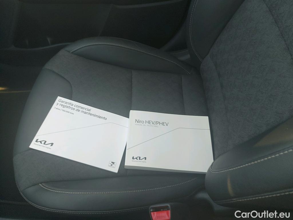  KIA  Niro KIA  / 2019 / 5P / crossover 1.6 GDi PHEV 104kW (141CV) Drive #9