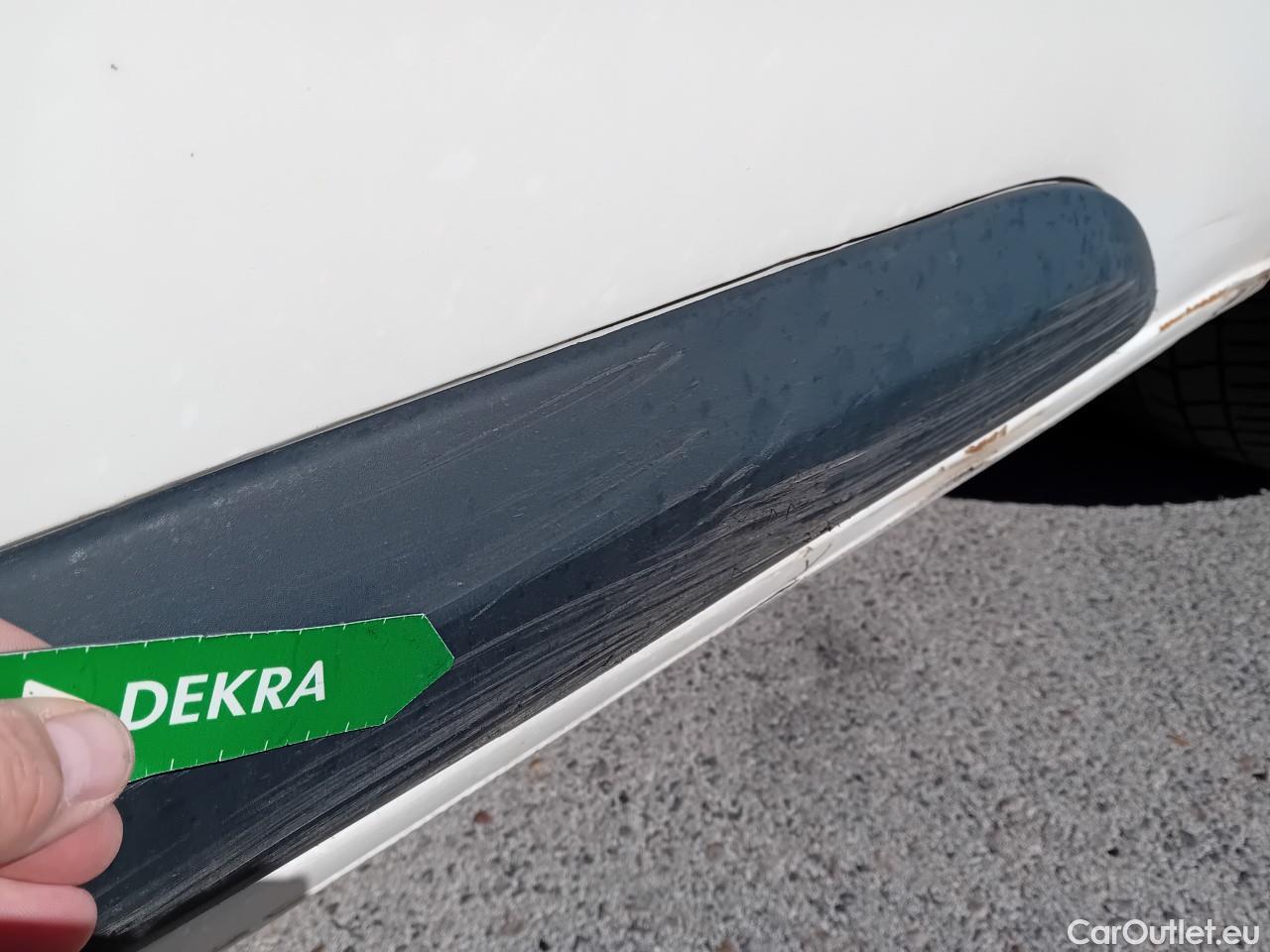 Opel  Vivaro OPEL  / 2019 / 4P / furgón 1.5 Diésel 88kW (120CV) M Std Express #49