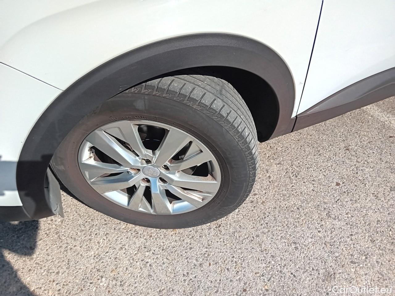  Peugeot  3008  Active 1.2 PureTech 130CV MT6 E6dT #10