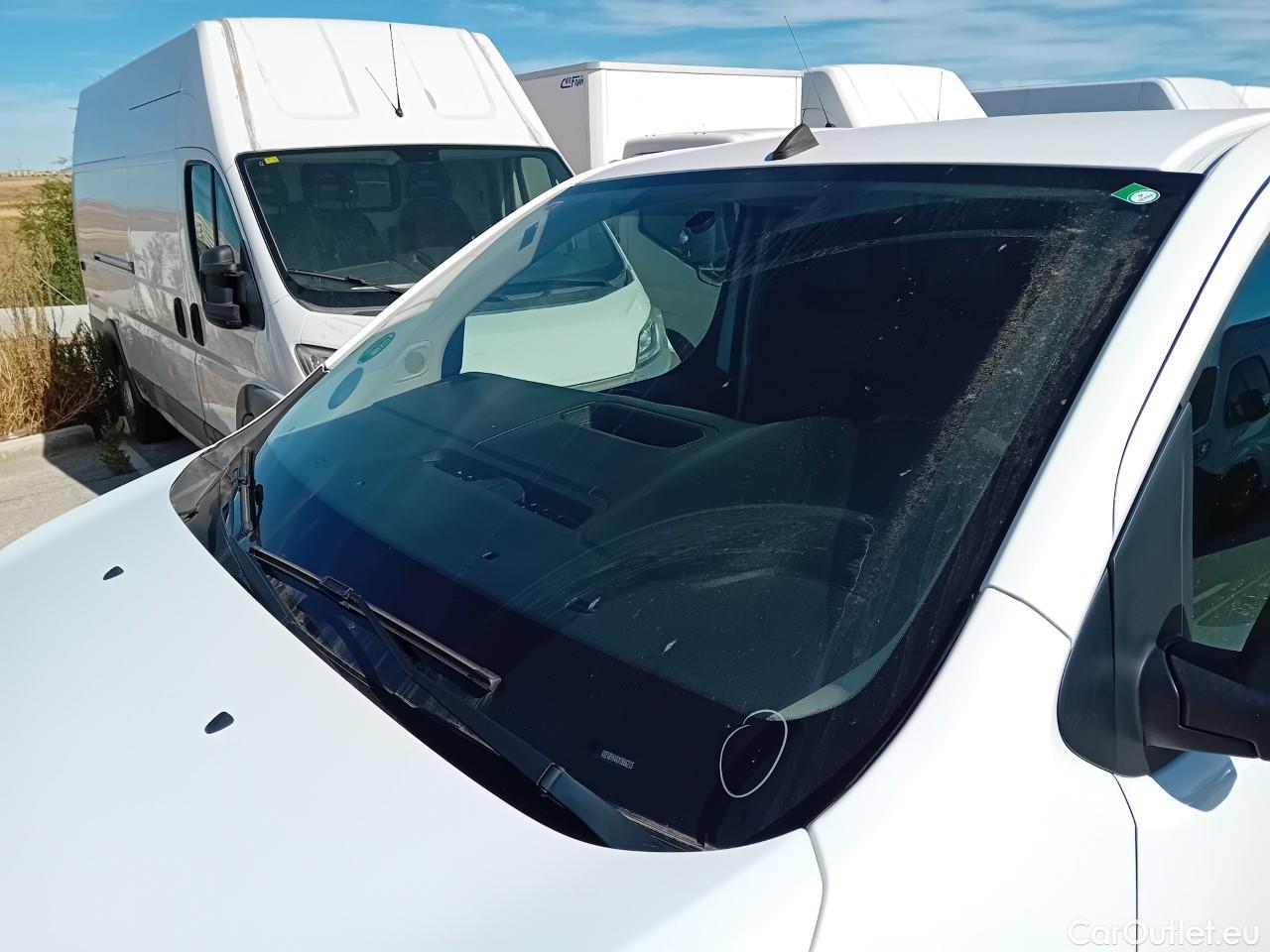  Opel  Vivaro OPEL  / 2019 / 4P / furgón 1.5 Diésel 88kW (120CV) M Std Express #12