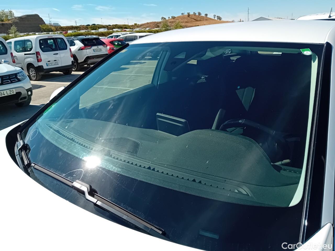  Peugeot  3008  Active 1.2 PureTech 130CV MT6 E6dT #2