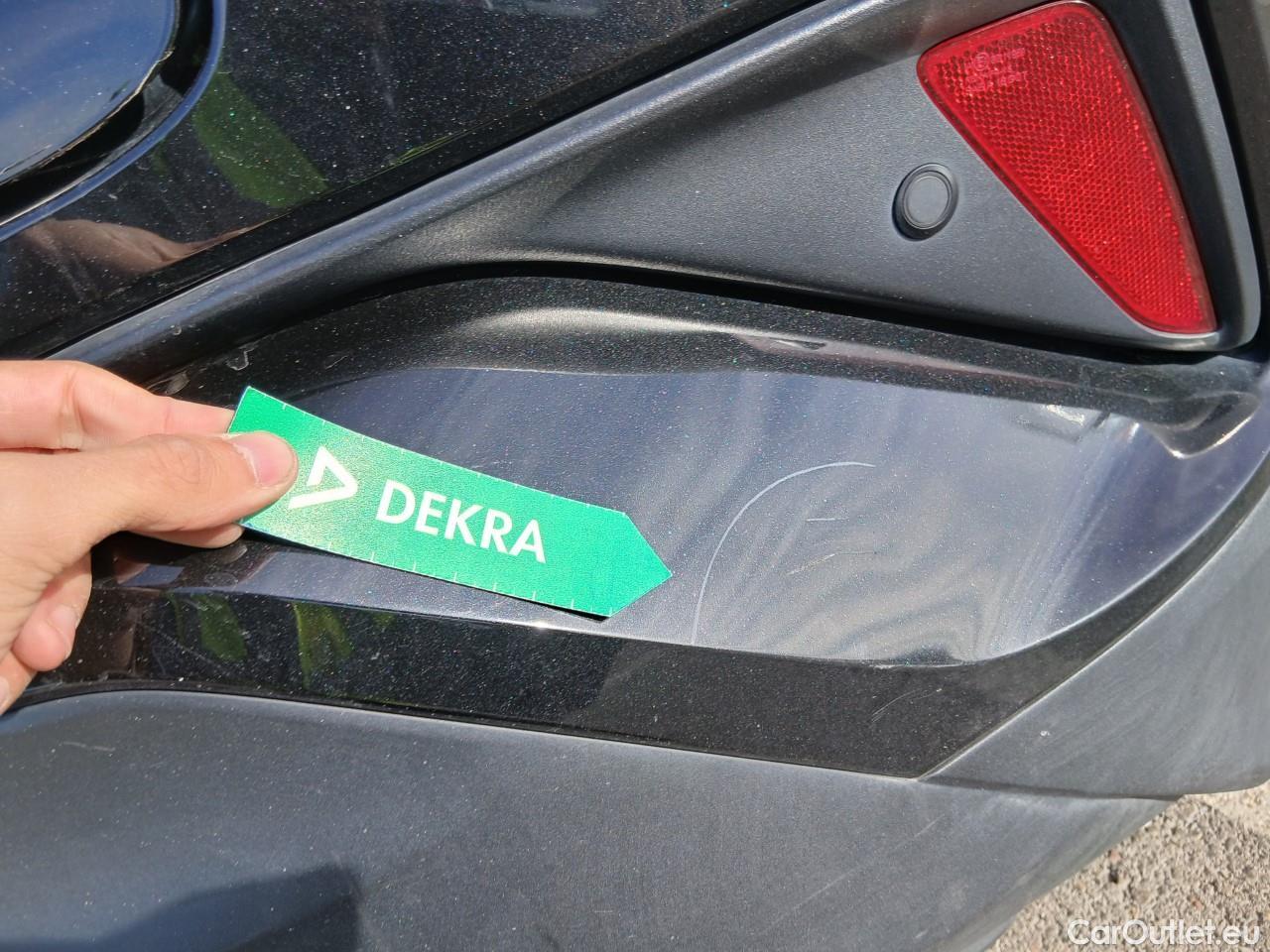 Toyota  C-HR TOYOTA  / 2019 / 5P / todoterreno 1.8 125H Advance #21