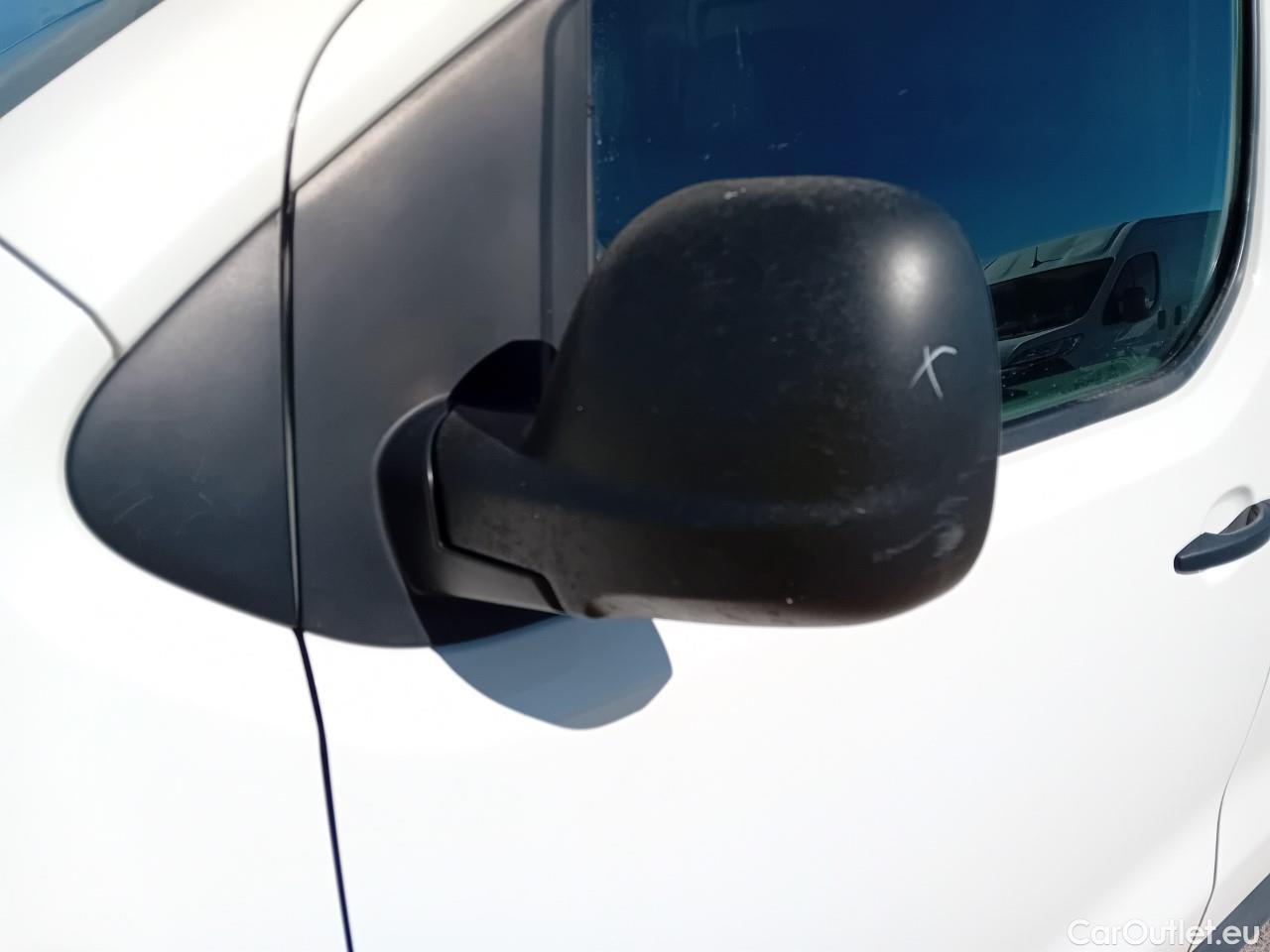  Opel  Vivaro OPEL  / 2019 / 4P / furgón 1.5 Diésel 88kW (120CV) M Std Express #15