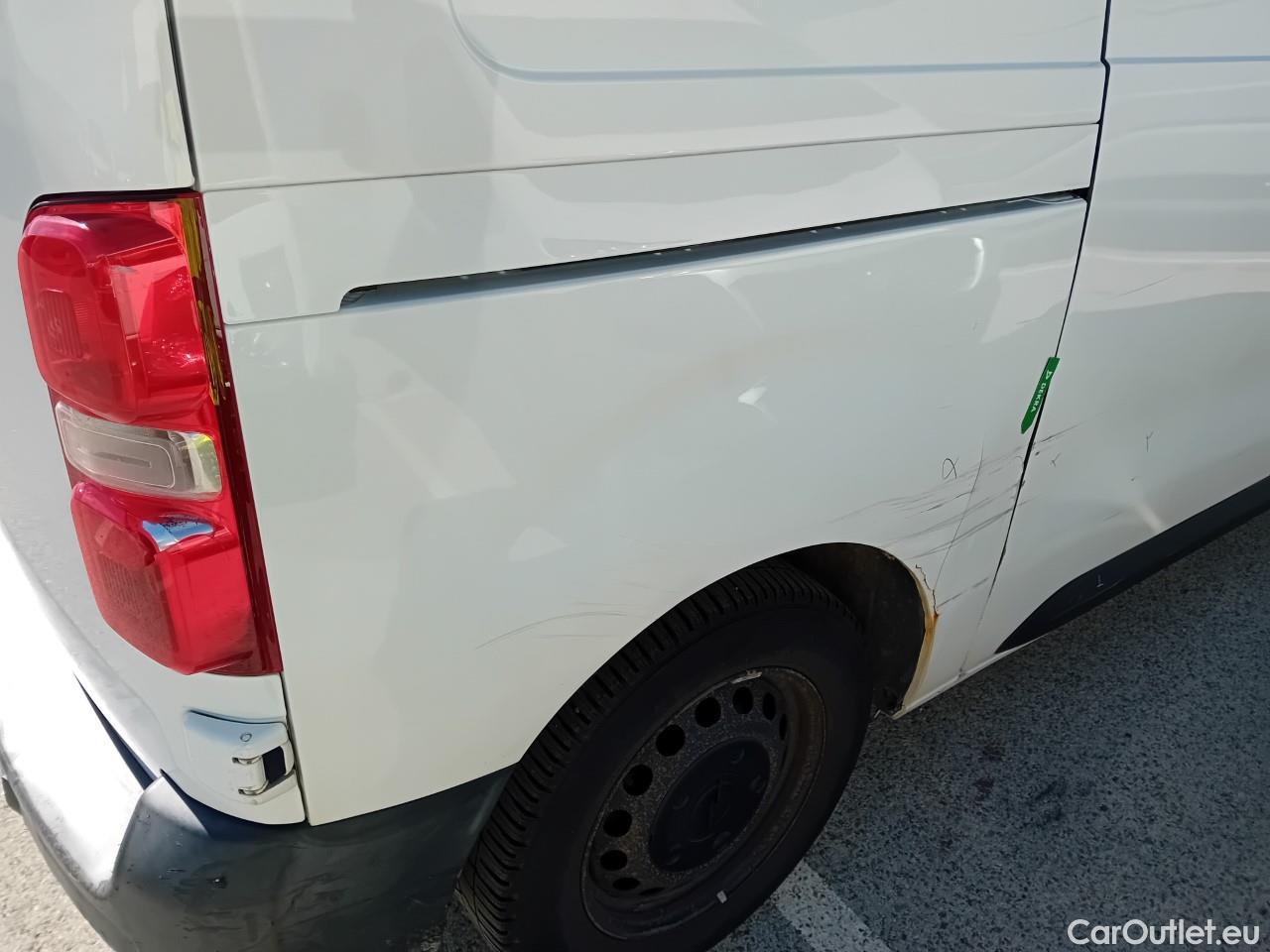  Opel  Vivaro OPEL  / 2019 / 4P / furgón 1.5 Diésel 88kW (120CV) M Std Express #32