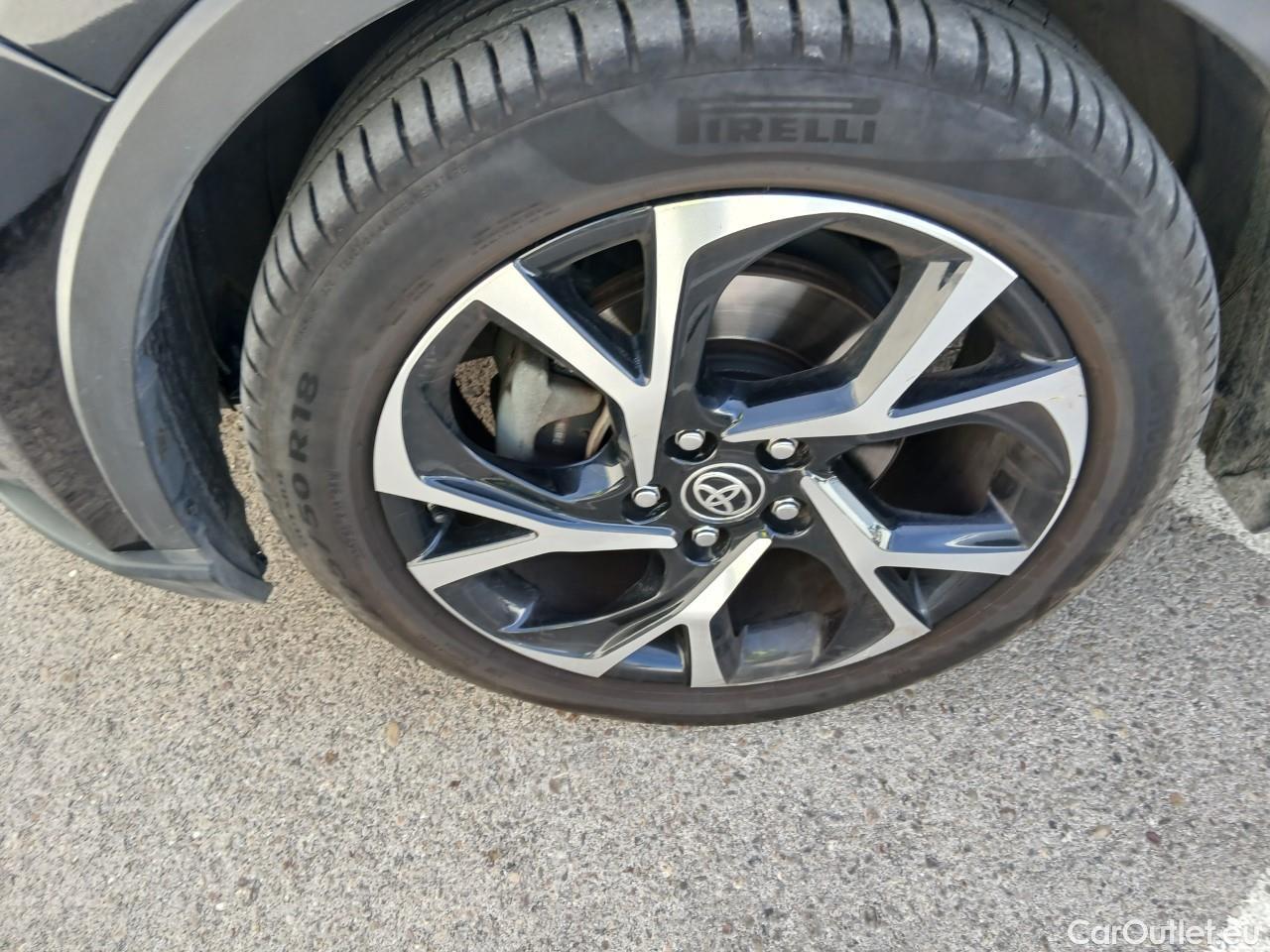  Toyota  C-HR TOYOTA  / 2019 / 5P / todoterreno 1.8 125H Advance #9