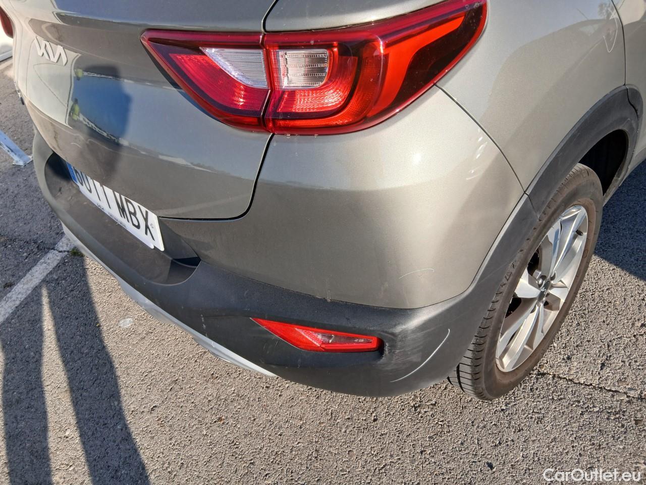  KIA  STONIC KIA  / 2017 / 5P / todoterreno 1.0 T-GDi 74kW (100CV) MHEV iMT Concept #17