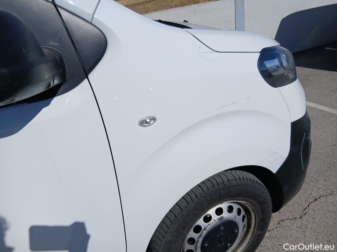  Opel  Vivaro OPEL  / 2019 / 4P / furgón 1.5 Diésel 74kW (100CV) M Std Express #33