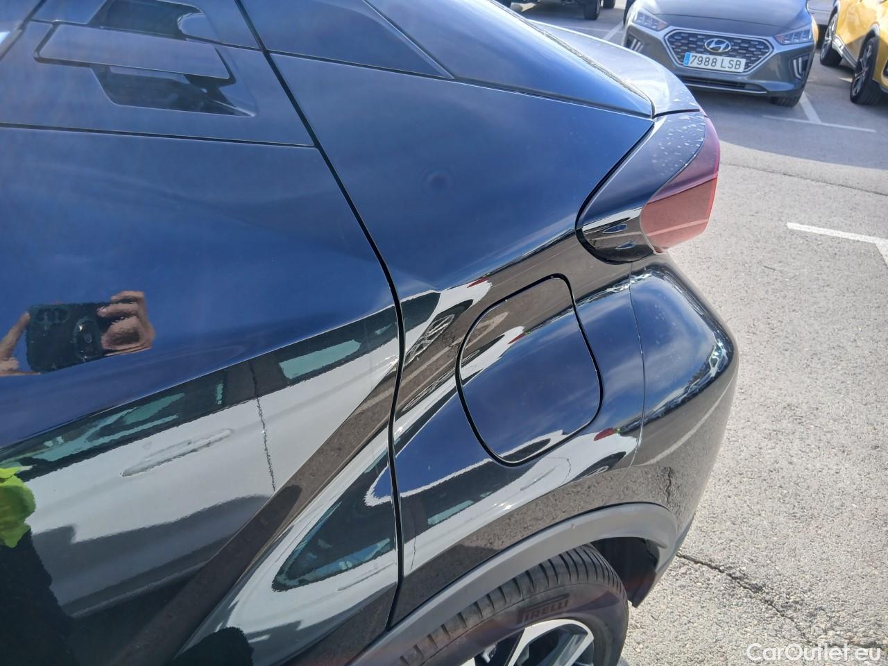  Toyota  C-HR TOYOTA  / 2019 / 5P / todoterreno 1.8 125H Advance #19