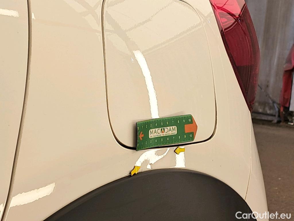  Citroen  C3  Sté Feel 1.5 BlueHDI 100 #2