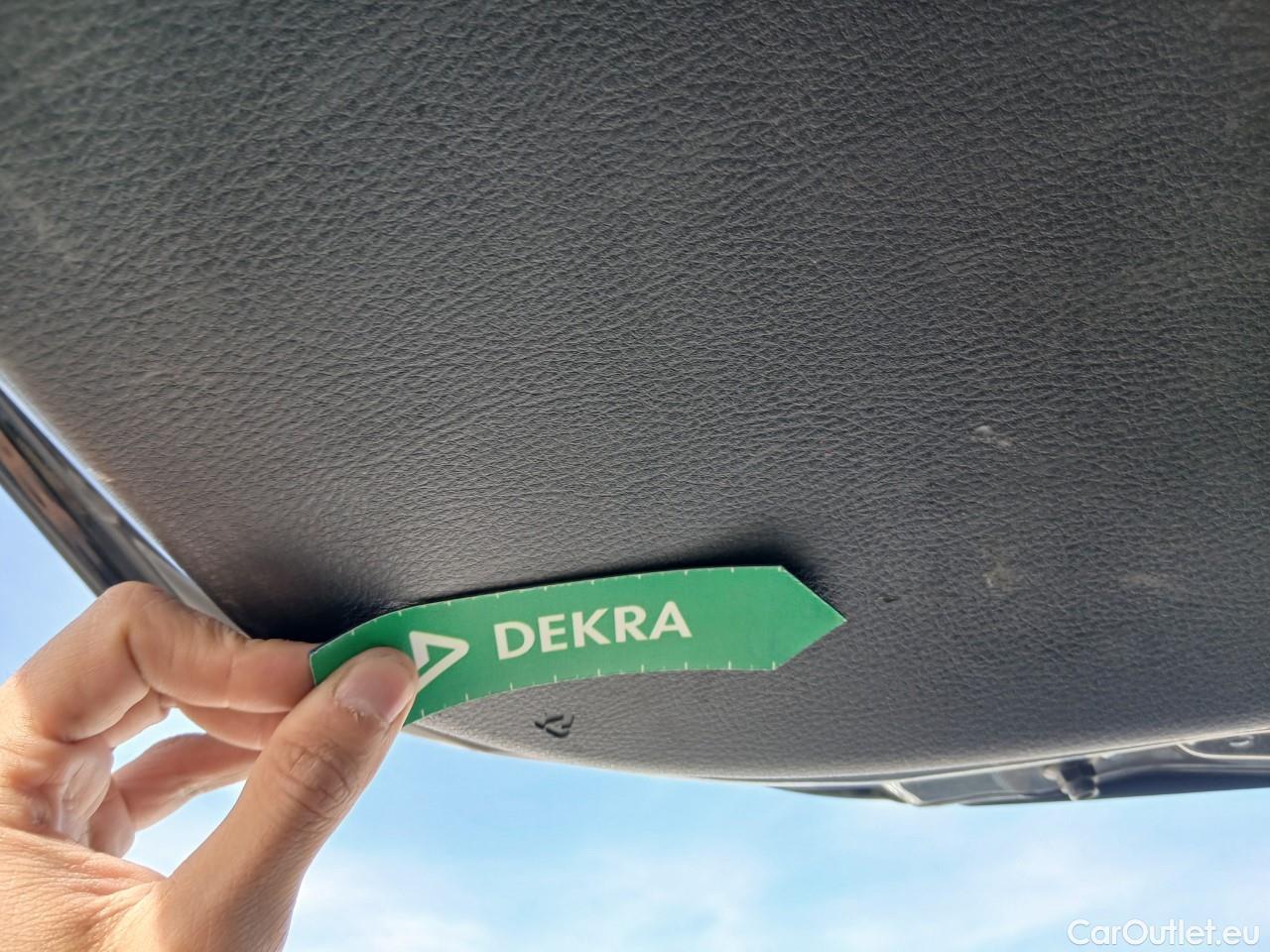  Toyota  C-HR TOYOTA  / 2019 / 5P / todoterreno 1.8 125H Advance #25