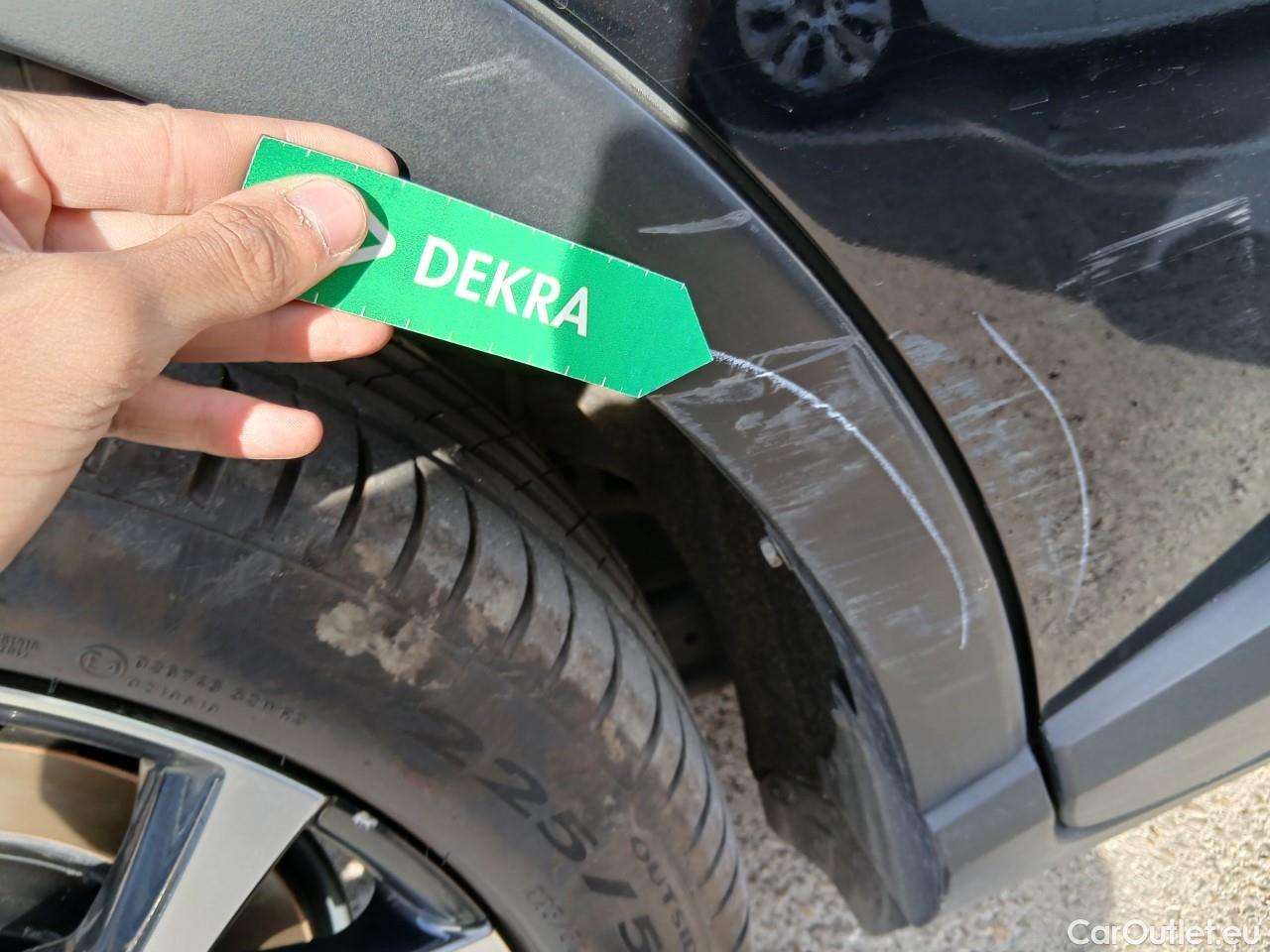  Toyota  C-HR TOYOTA  / 2019 / 5P / todoterreno 1.8 125H Advance #33