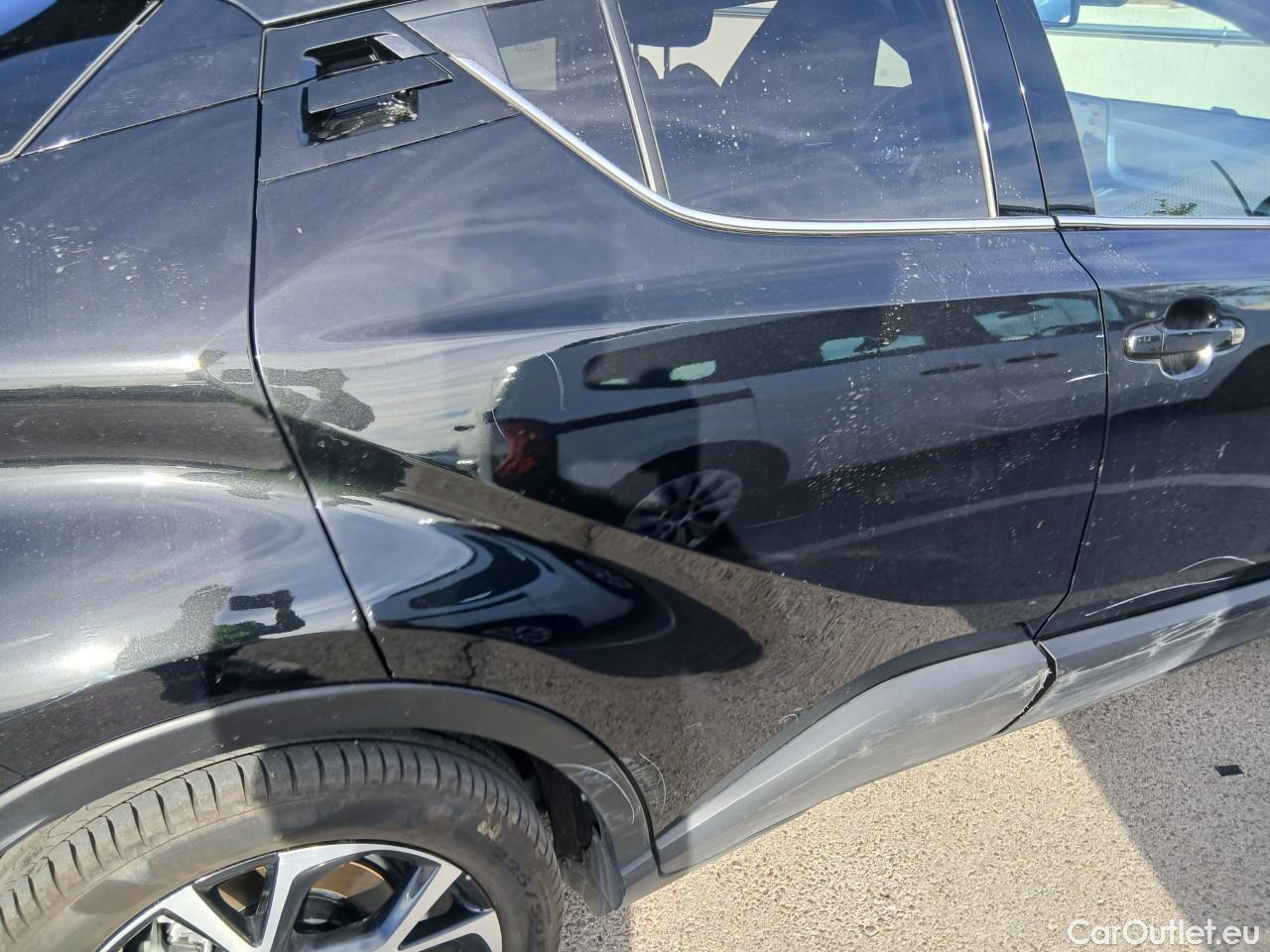  Toyota  C-HR TOYOTA  / 2019 / 5P / todoterreno 1.8 125H Advance #35