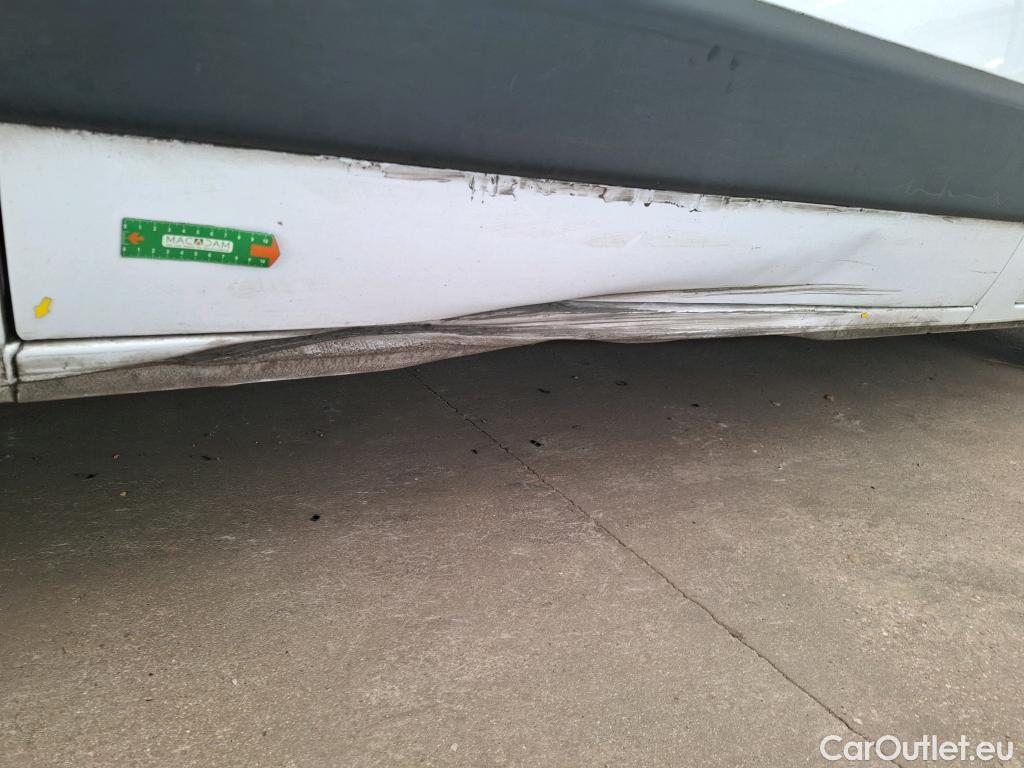  Renault  Master  Fourgon L2H2 3 5 Grand Confort dCi 135CV BVM6 7 Sieges E6dT #13
