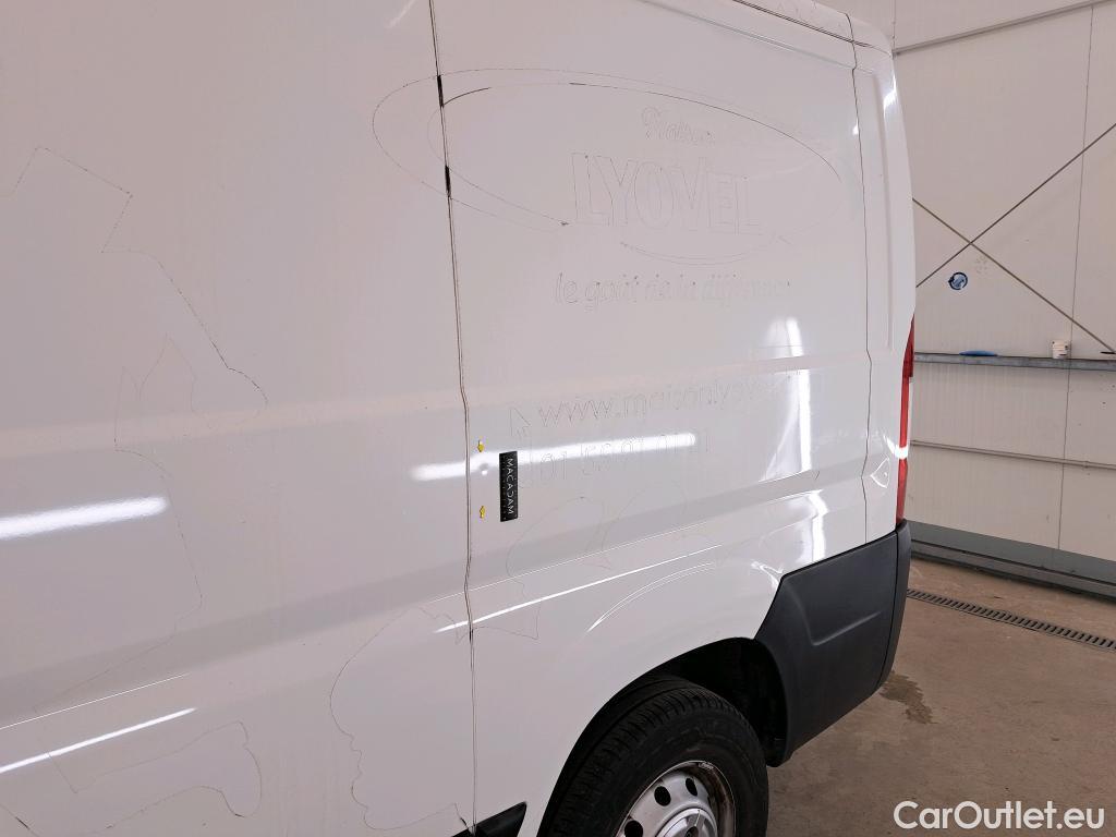  Peugeot  Boxer PEUGEOT  VU 4p Fourgon BLUEHDI 110 PREMIUM 330 L1H1 #25