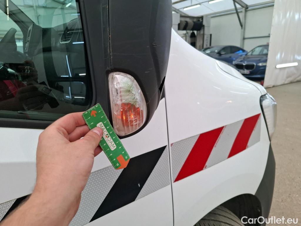  Renault  Master  Fourgon L2H2 3 5 Grand Confort dCi 135CV BVM6 7 Sieges E6dT #45