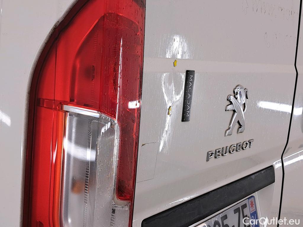  Peugeot  Boxer PEUGEOT  VU 4p Fourgon BLUEHDI 110 PREMIUM 330 L1H1 #28