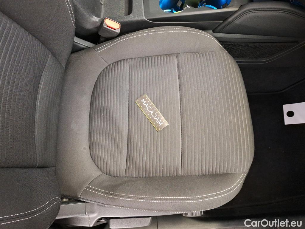  Ford  Kuga FORD  / 2019 / 5P / SUV 2.5 190 hybrid Flexifuel Pshift Titanium #8
