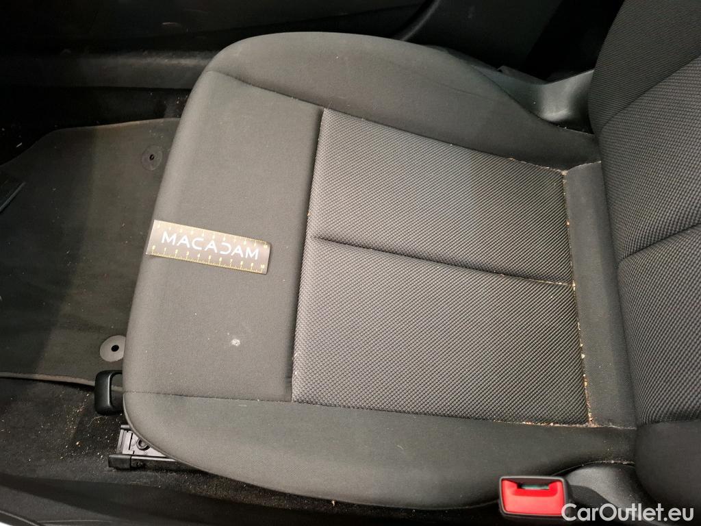  Audi  A3  Berline 35 TDI Business Line 2.0 TDI 150CV BVA7 E6dT #76
