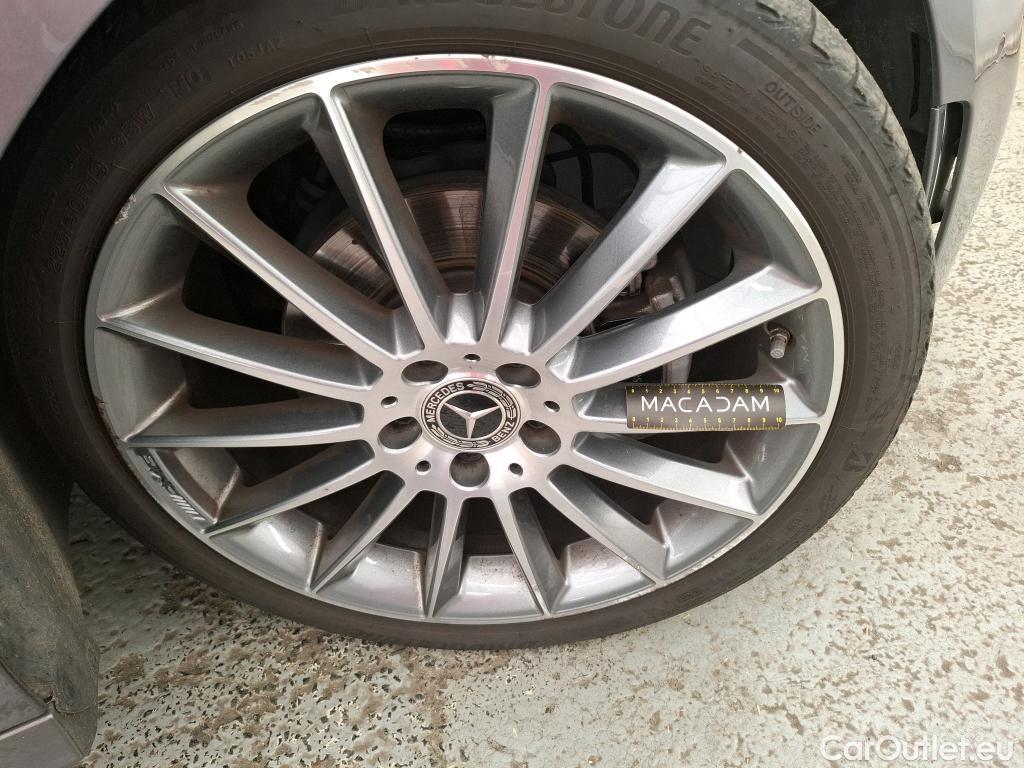  Mercedes  A-Klasse MERCEDES-BENZ Classe A Compact / 2018 / 5P / Berline A 200 d AMG Line 8G-DCT #14