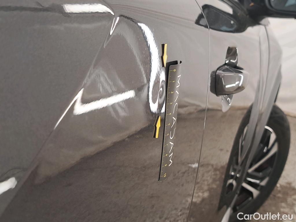  Peugeot  2008  Allure 1.5 HDi 130CV BVA8 E6d #11