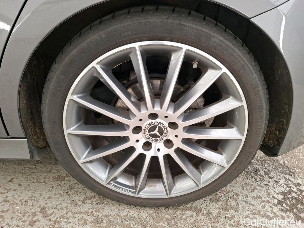 Mercedes  A-Klasse MERCEDES-BENZ Classe A Compact / 2018 / 5P / Berline A 200 d AMG Line 8G-DCT #17