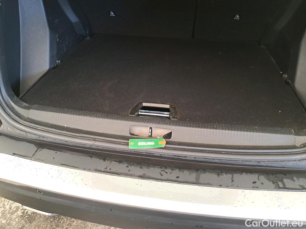  Peugeot  2008 PEUGEOT  / 2019 / 5P / Crossover PureTech 130 S&S EAT8 ACTIVE PACK #6