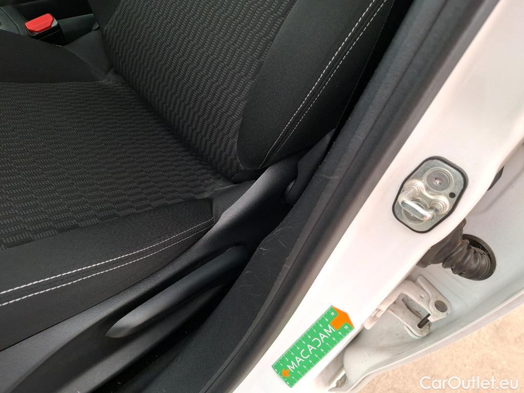  Peugeot  208 PEUGEOT  5p Berline 1 6 BlueHDi 75 Active #9