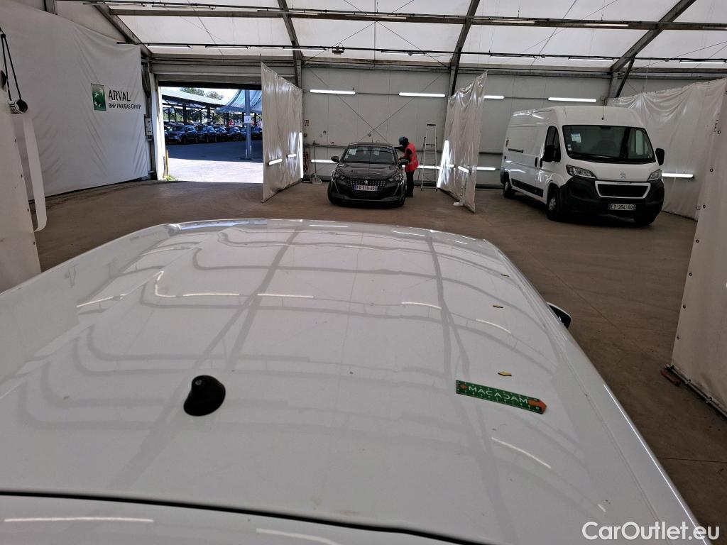  Peugeot  208 PEUGEOT  5p Berline 1 6 BlueHDi 75 Active #1