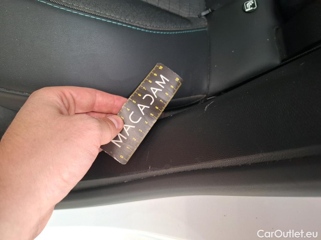  Peugeot  208  Allure Business 1.2 PureTech 100CV BVM6 E6d #8