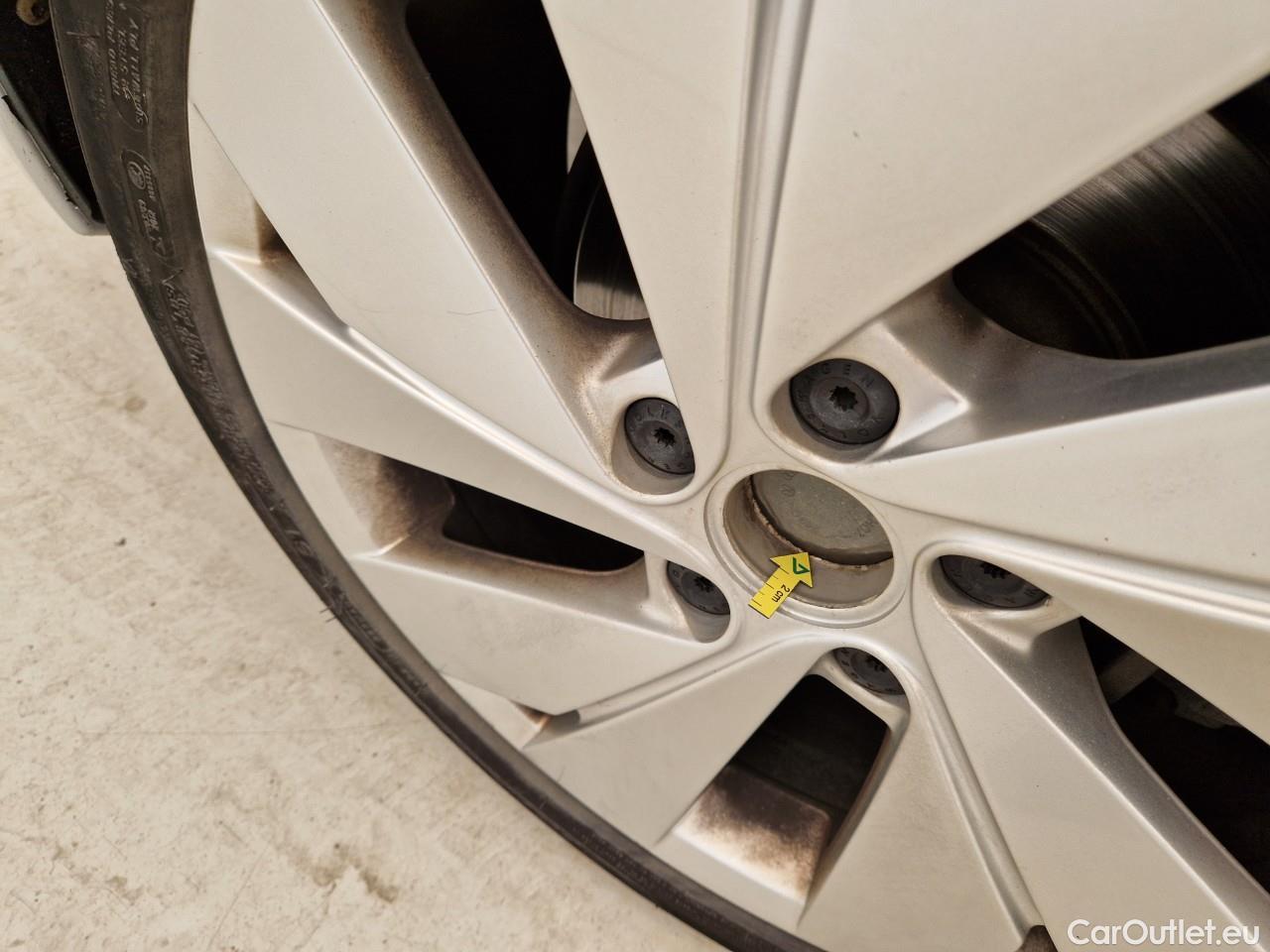  Volkswagen  Golf  Style 2.0 TDI DSG #27