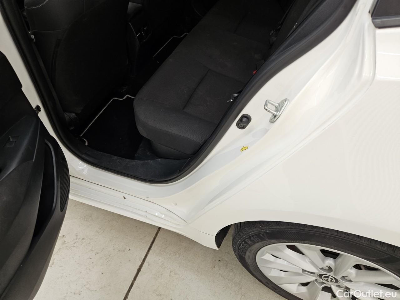  Toyota  Corolla 1.8 Hybrid Dynamic HSD E-CVT #52