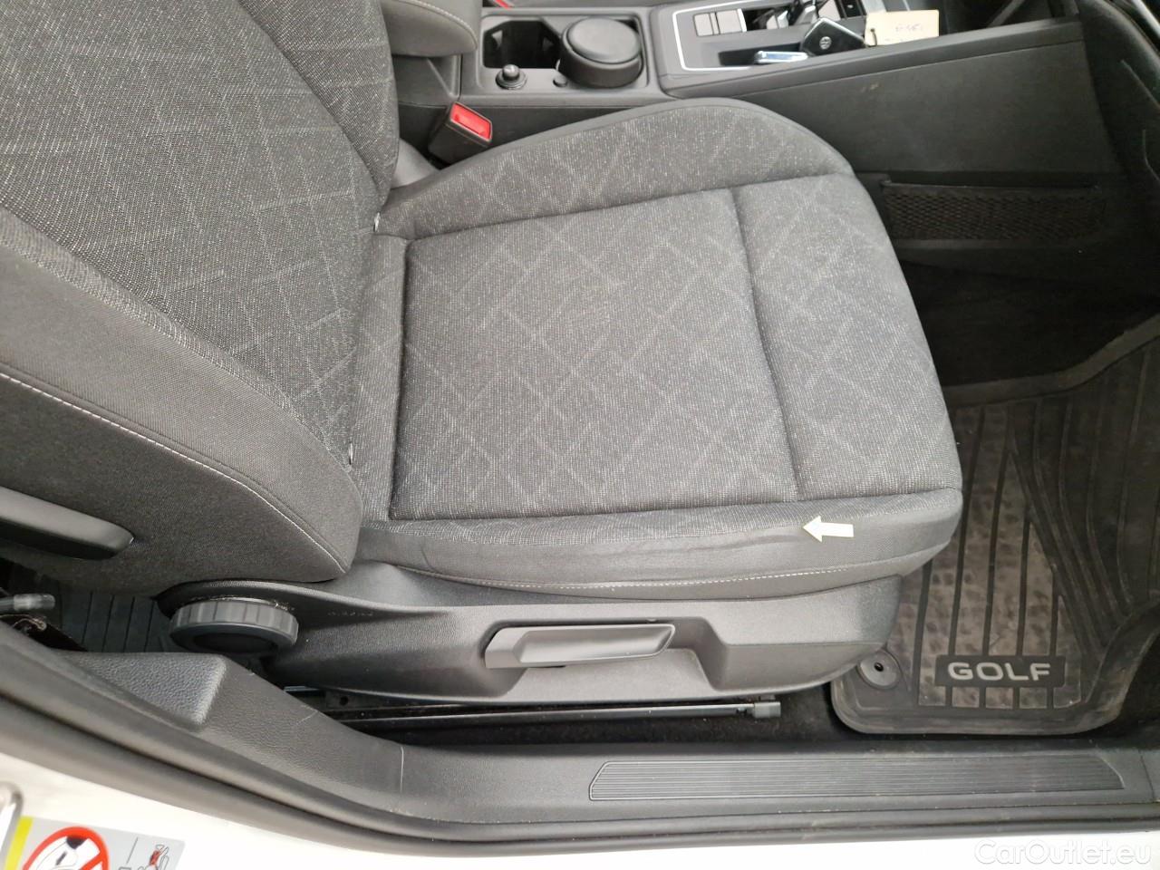  Volkswagen  Golf  Life 1.5 eTSI ACT DSG mild-Hybrid #29