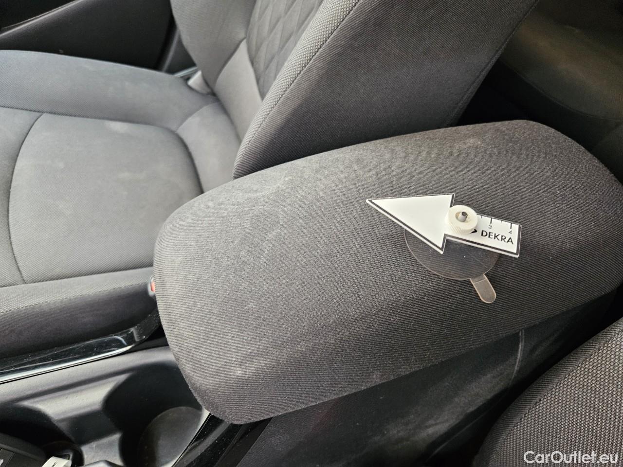  Toyota  Corolla 1.8 Hybrid Dynamic HSD E-CVT #63