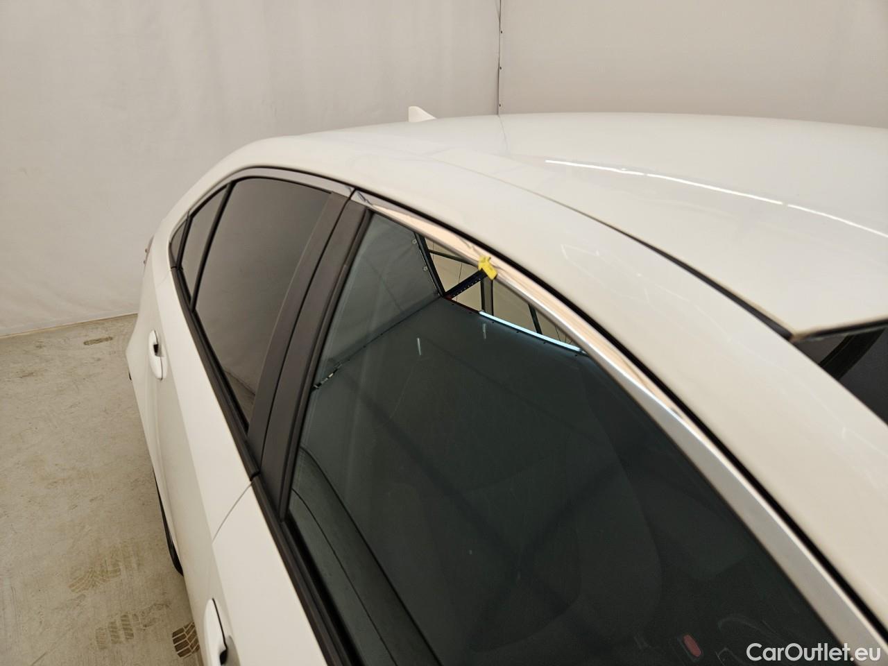  Toyota  Corolla 1.8 Hybrid Dynamic HSD E-CVT #33